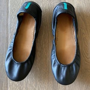 COPY - Tieks black flat size 7